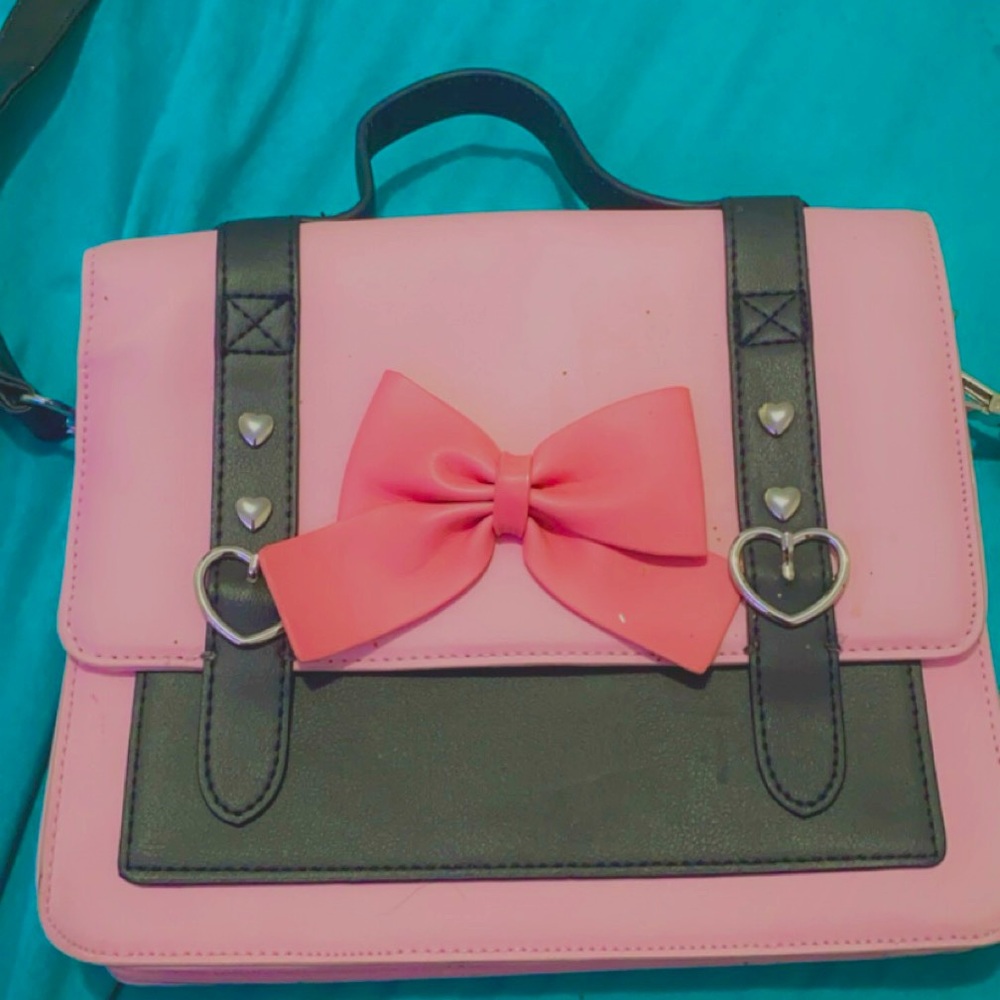 Hot Topic Cross body/Handbag